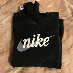 nike sweatshirt